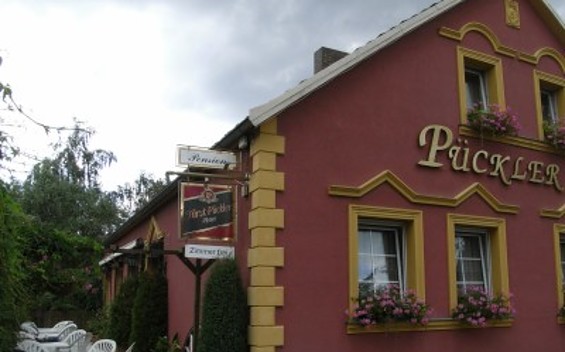 Restaurant and Guest House "Pückler-Stube"