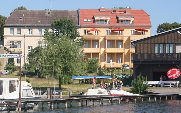 Ausßenansicht, Foto: Apartmenthaus am Grienericksee Rheinsberg