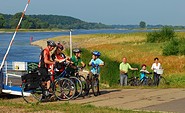 An der Elbfähre Lenzen, Foto: Corporate Art