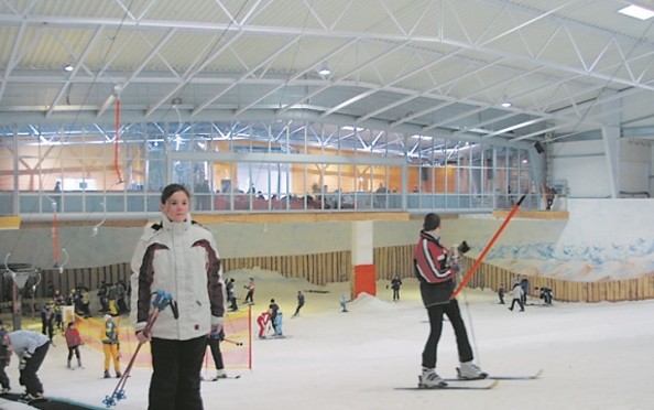 indoor ski run Snowtropolis