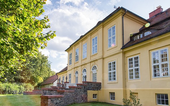 Gutshaus Sauen (manor house)