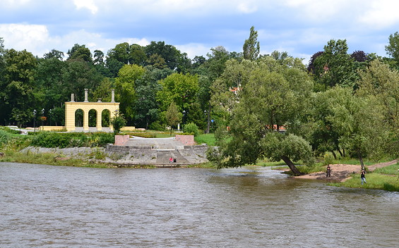Blick auf die Theaterinsel Gubin, Foto: Marketing und Tourismus Guben e.V.