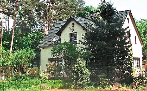 Hausansicht der Ferienwohnungen "Heidehof" in Serwest, Foto: Bärbel Kohn