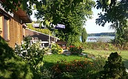 Außenbereich der Ferienwohnungen &amp; Bungalow am Oderberg See, Foto: Renate Peters