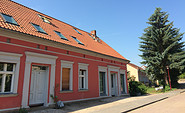 Außenansicht des Ferienhauses im Seminarhaus Stolzenhagen, Foto: Marc Seestadt