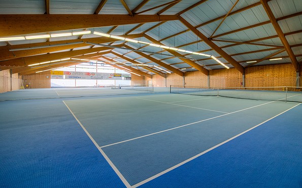 Freizeitanlage - Tennishalle