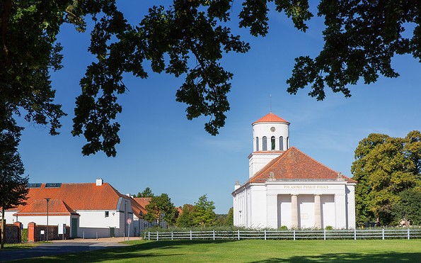 Schinkel-Kirche Neuhardenberg, Foto: Florian Läufer