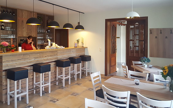 Tresen im Novel Hotel Restaurant, Foto: Novel Hotel