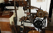 Alte Nähmaschine im Schul- und Heimatmuseum in Schönermark, Foto: Schul- und Heimatmuseum