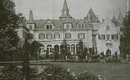 Schloss um 1910 von Parkseite aus, Foto: DKB Stiftung für gesell. Engagement