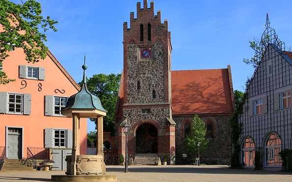 Feldsteinkirche aus dem 13. Jh., Foto: DKB Stiftung Liebenberg gemeinnützige GmbH