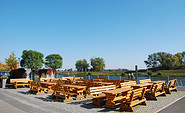 Anlegestelle Bollwerk - Hafenrestaurant mit Blick in die weite Oderlandschaft, Foto: Christin Drühl