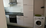 Küche mit Waschmaschine incl. Trockner