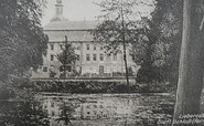 Vergangene Schönheit, das Lieberoser Schloss noch mit Turm, Foto:TEG