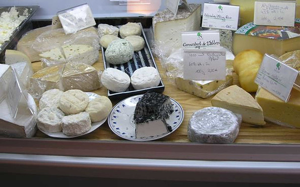 Käse gibt es auf dem Gut Ogrosen, Foto: Peter Becker