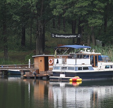 Lutz Naumann Yacht Charter, Inh. Andrea Naumann