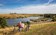 Oderbruchbahn-Radweg mit Blick auf die Lietzener Teiche, Foto:Seenland Oder-Spree e.V./Florian Läufer