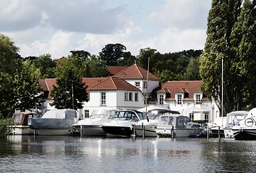 Café & Restaurant in the Lake Hotel THEODORS