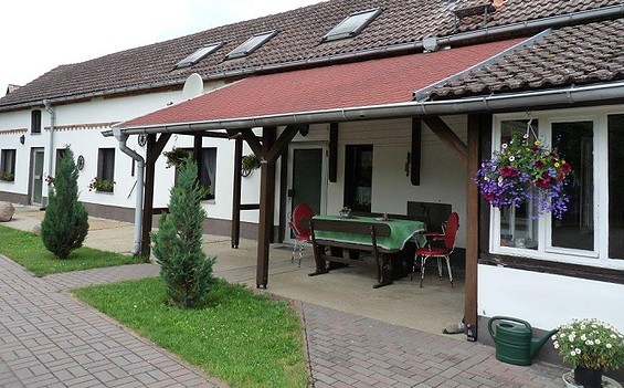 Bundesschule Bernau, Blick von der Rotunde auf die Internatshäuser 