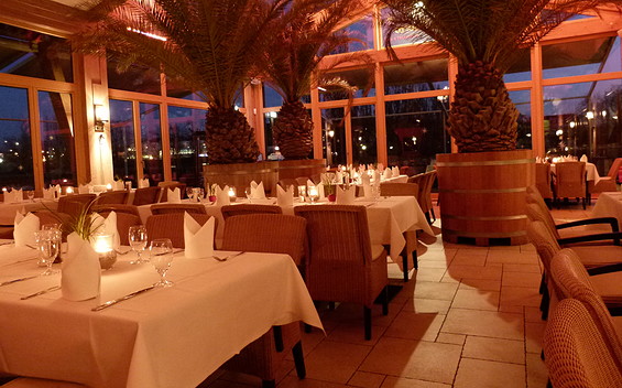 El Puerto Cafè - Restaurant - Wintergarten - Bar