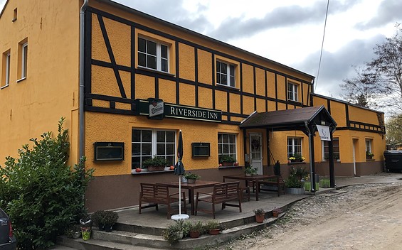 Blick aufs Riverside Inn, Foto: Riverside Inn GbR