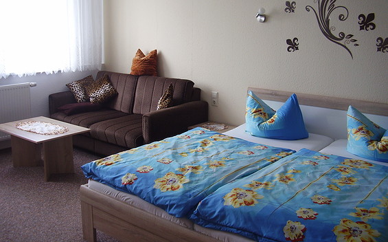 Blick in ein Pensionszimmer, Foto: Café & Restaurant "Seeblick", Liane Haferkorn