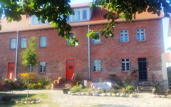 Blick auf den Mirabellenhof, Foto: Familie Paul