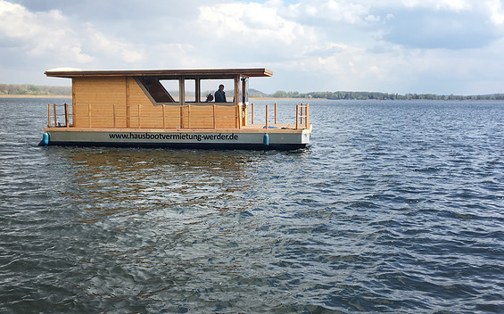 Houseboat rental Werder