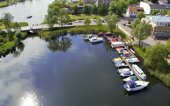 KRÜGER & TILL boat rental