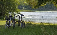 Mit dem Fahrrad zur Badestelle am Kleinen Linowsee, Foto: ScottyScout