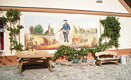 Wandgemälde vor dem Holzschuhmacherlerbniszentrum, Foto: Amt Joachimsthal (Schorfheide)