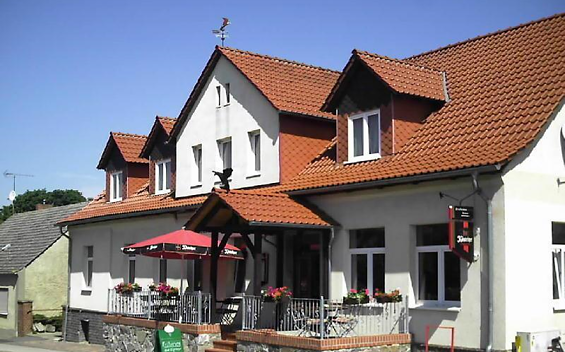 Außenansicht, Foto Gasthof "Zum schwarzen Adler"