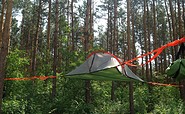 Übernachtung im hanging tent, Foto: Waldparadies Borkheide