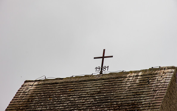 Kreuz auf dem Kirchturm der Dorfkirche Blankensee, Foto: TMB-Fotoarchiv/ScottyScout