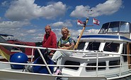 Seniorenpaar auf einem Boot, Foto: hogab gmbh