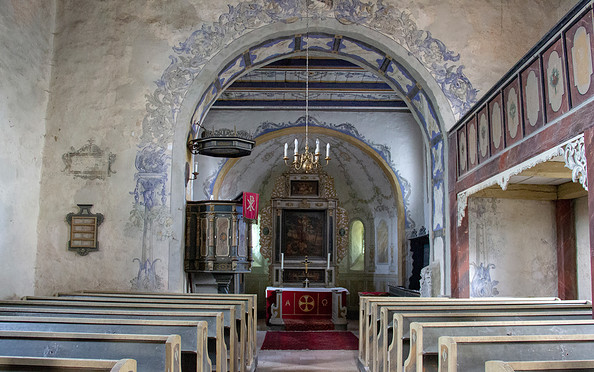 Im Kirchenraum, Blick auf den Altar, Foto: TMB-Fotoarchiv/ScottyScout