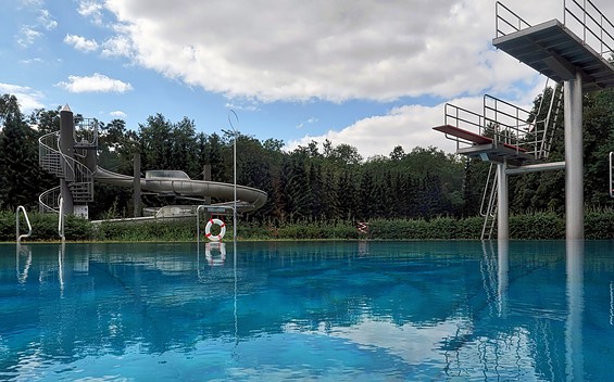 Hainholz Open-air Forest Swimming Pool