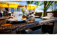 Sommerterrasse Restaurant Mutterwelt, Foto: Restaurant Mutterwelt