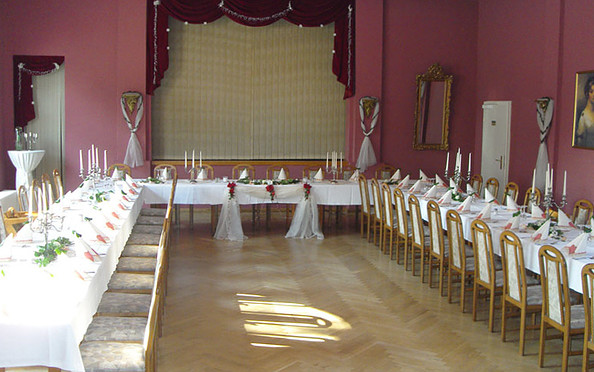 Der Saal vorbereitet für eine Hochzeitsfeier, Foto: Zum Seddiner See