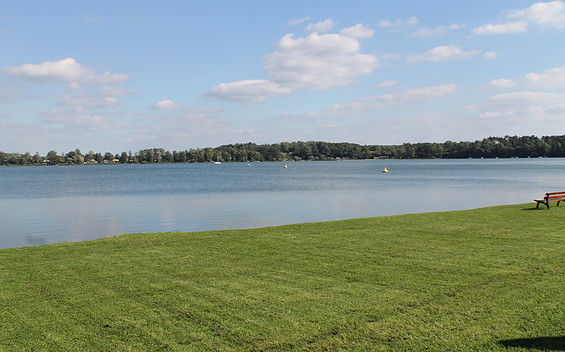 Die Badestelle am Leichhardt-Ufer ist 100 Meter entfernt, Foto: TEG