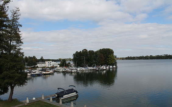 Aus jedem Zimmer ist der Blick auf den Schwielochsee gegeben, Foto: TEG