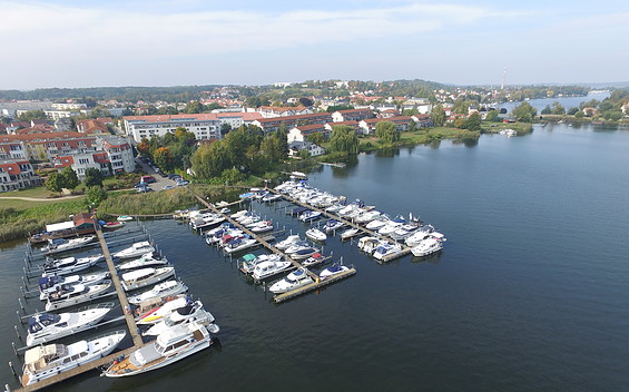 Yacht harbour Scheunhornweg 