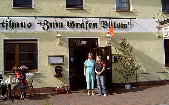 Hausansicht des Restaurants "Zum Grafen Bülow" (c) Zum Grafen Bülow