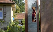 Informationstafel vor der Dorfkirche Bölzke, Foto: TMB-Fotoarchiv/ScottyScout