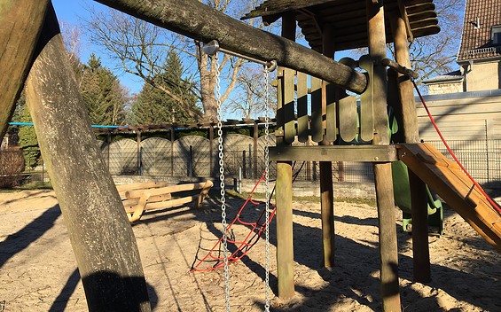 Spielplatz in Zeuthen Ecke Uckermarkstraße / Friedenstraße, Foto: Tourismusverband Dahme-Seen e.V. / Juliane Frank
