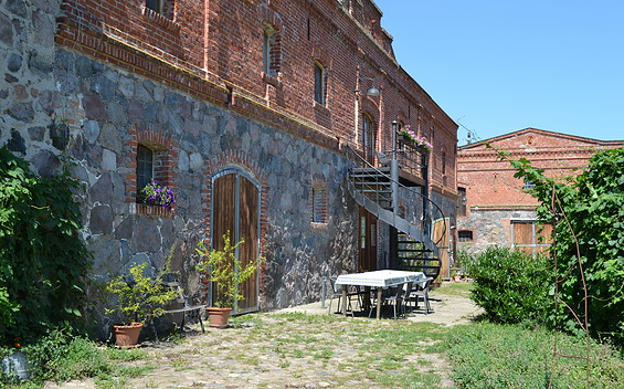 Blick auf das Landgut in Kruge, Foto: Anton&Jan Zimmer GbR