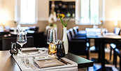Stilvoll genießen im Restaurant von Bora, Foto: Albrechtshof Hotel Betriebs GmbH