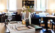 Stilvoll genießen im Restaurant von Bora, Foto: Albrechtshof Hotel Betriebs GmbH