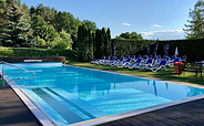 Outdoor pool, photo: Hotel Sommerfeld