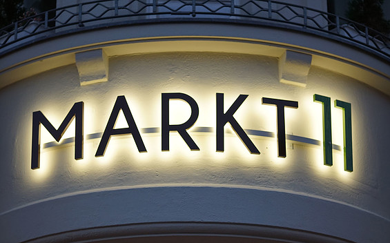 Markt 11 bei Nacht